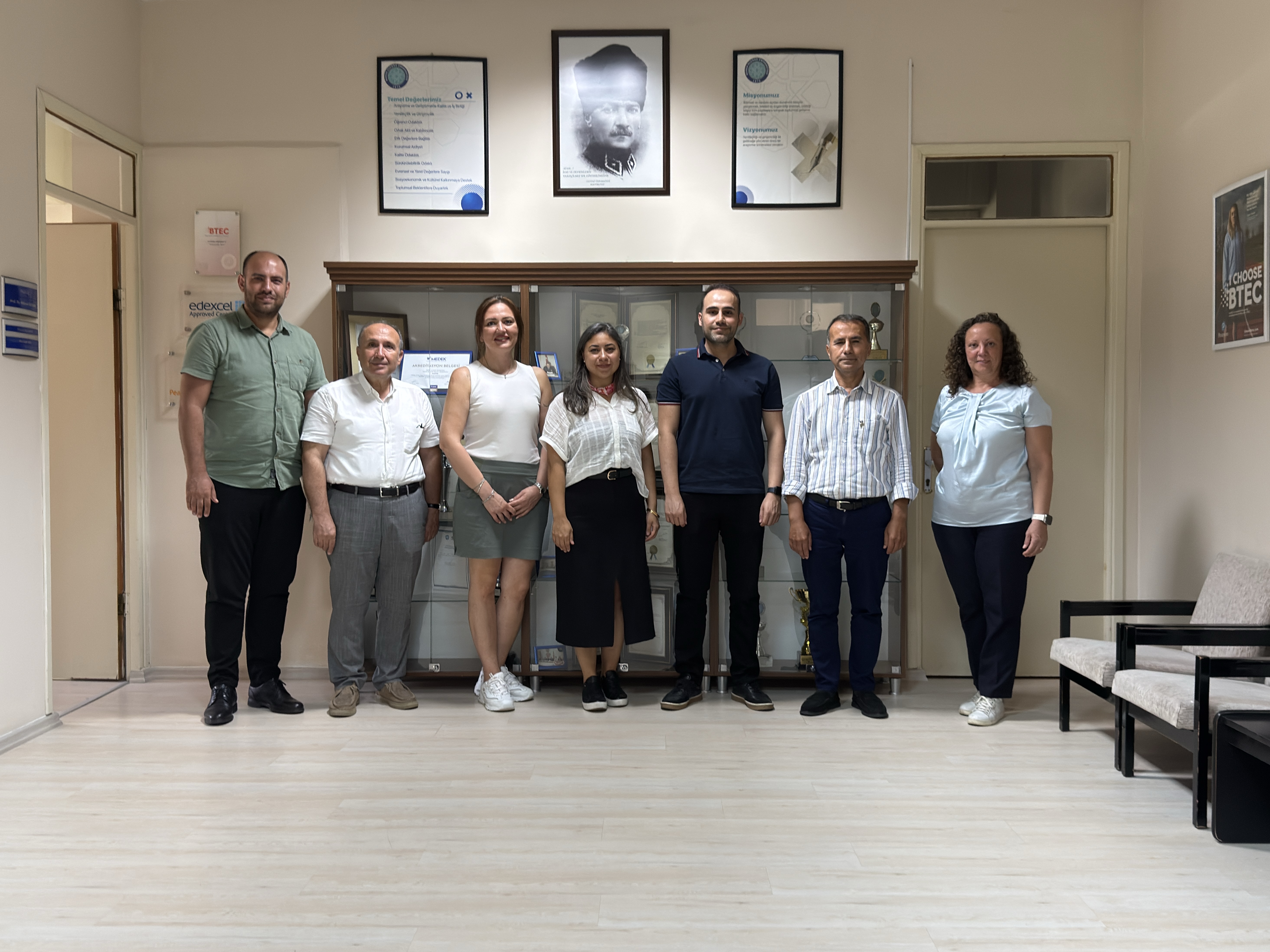 Yeşilova Holding Yetkililerinden Teknik Bilimler Meslek Yüksekokulumuza Ziyaret